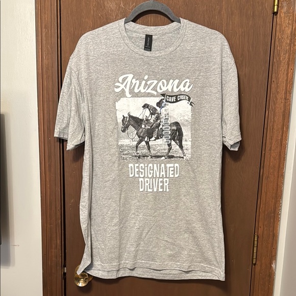 Gildan Other - Mens Gray Short Sleeve Graphic Tee |
Arizona Graphic | Large